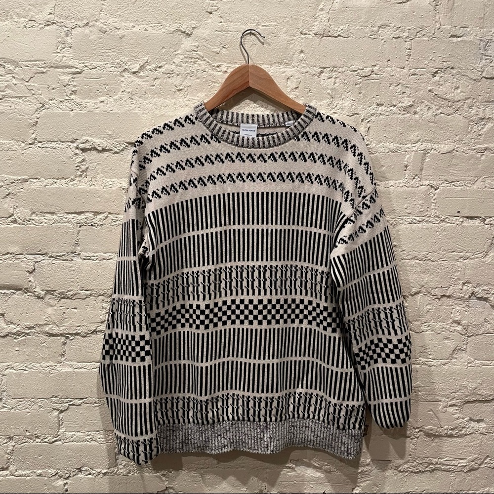 White & Black Pattern Sweater